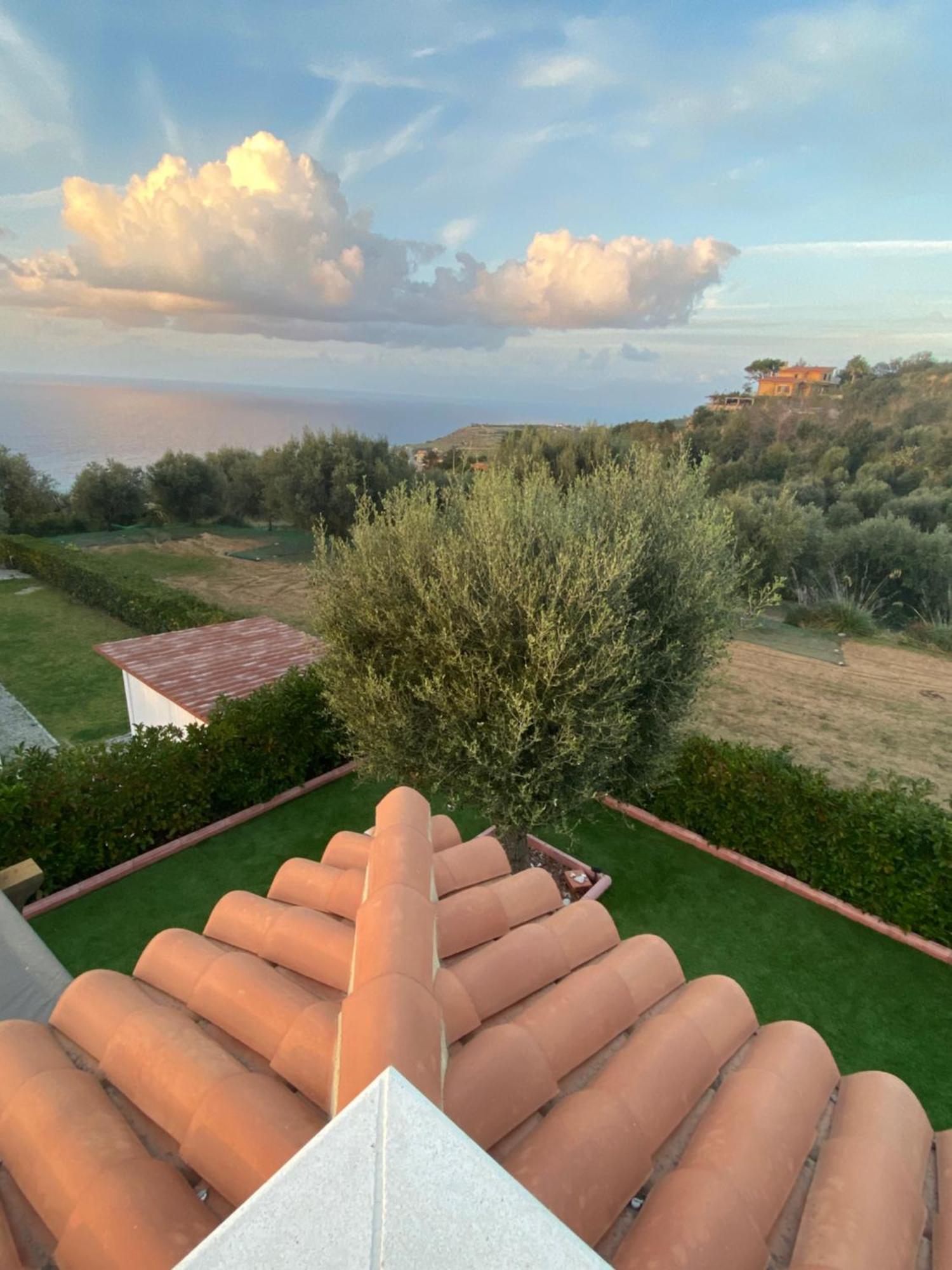 Villa Nove - Residence Dei Fiori Zambrone Exterior foto